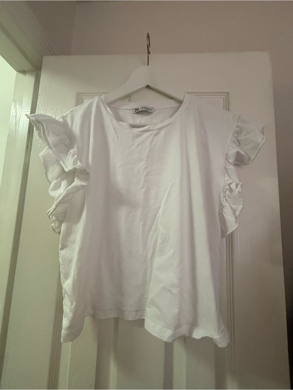 Zara White Ruffle Sleeve Tee